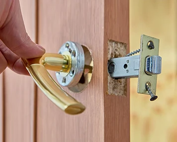 When to Use Catch and Catches? — Professional Insights into Door Catches & La...