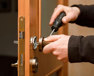 Do magnetic door catches work?