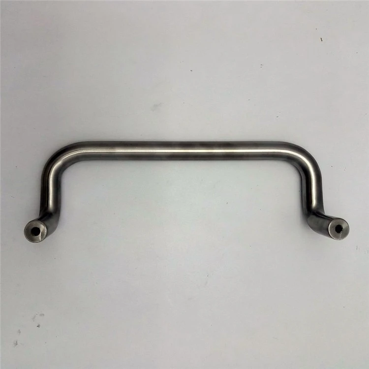 offset door pull-back