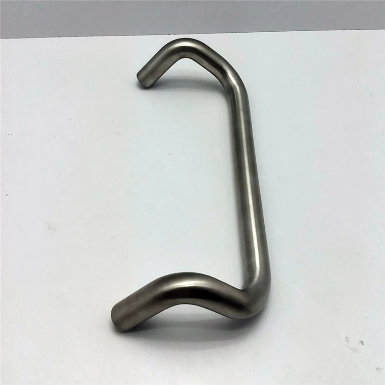 offset door pull-side